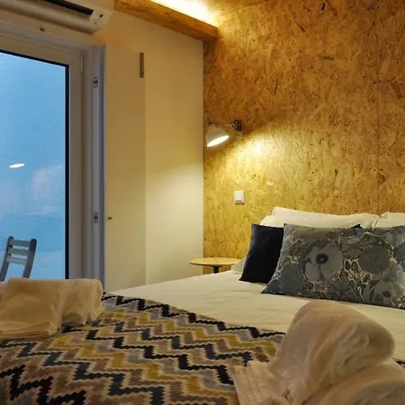 Plywood One-bedroom In Lapa! *