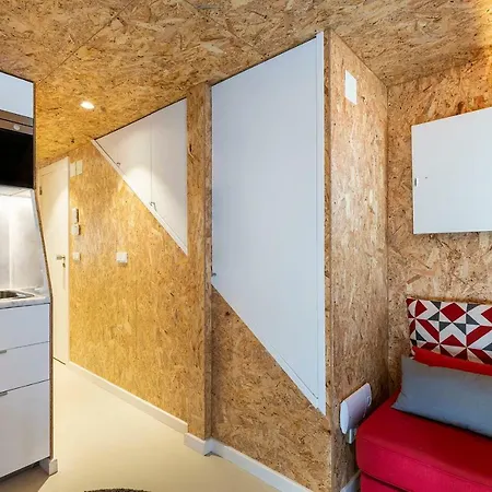 Plywood One-bedroom In Lapa! * Lisboa