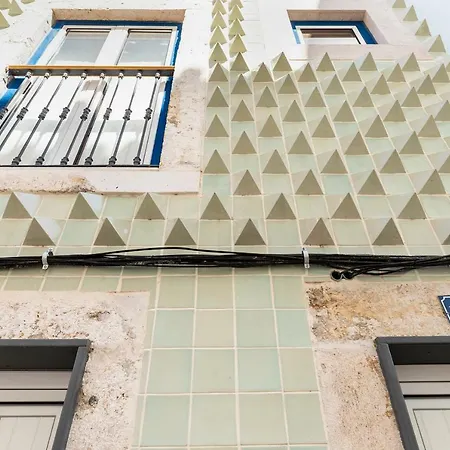 Plywood One-bedroom In Lapa! *